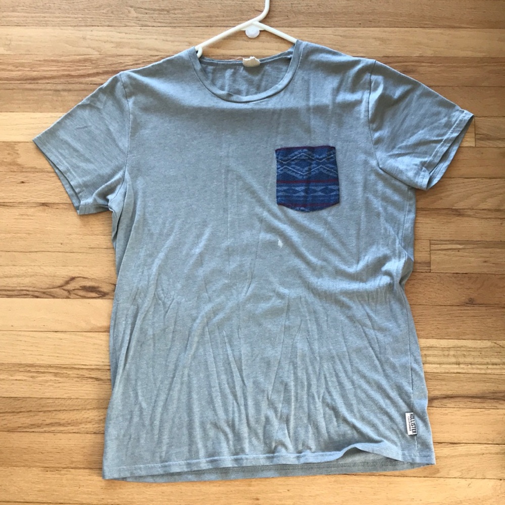 Holister pocket tee shirt